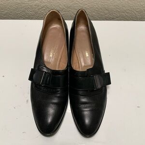 Charles Jourdan Black leather loafers, size 9B